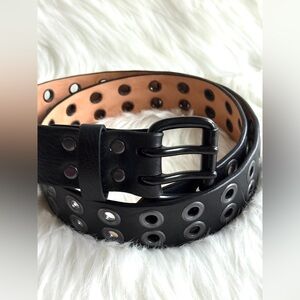 🇨🇦 Brave Leather Collection - Black leather with Dark Hardware